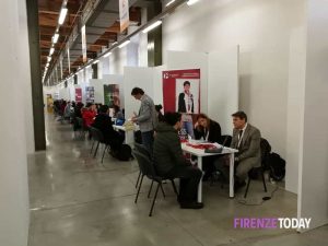Ansia da precariato: un lavoratore su tre teme per il posto, fa paura anche l'intelligenza artificiale