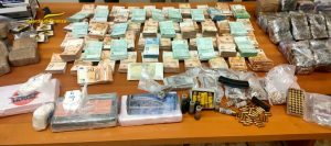 Narcotraffico: smantellata organizzazione, trovato oltre mezzo milione in contanti