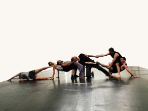 "AcrossKissKissYou", performance site-specific per la Galleria dell’Accademia di Firenze