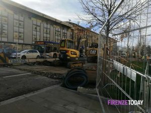 Tramvia, prove di trazione sugli alberi in viale Don Minzoni