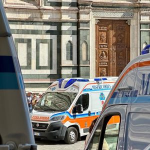 Misericordia, riparte il servizio notturno di emergenza in Piazza Duomo / FOTO