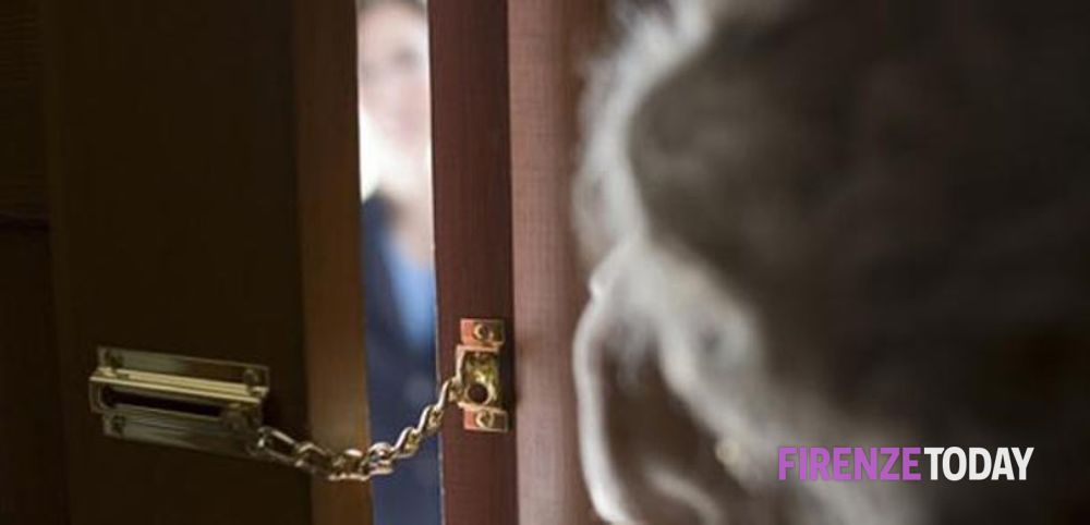 “Sua figlia ha provocato un incidente”: anziana consegna 3mila euro in gioielli