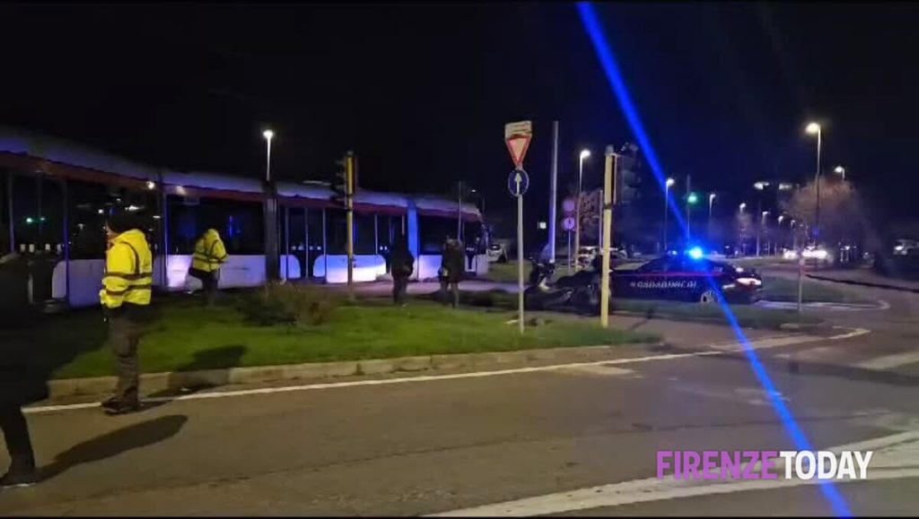 Tramvia deragliata a Scandicci / VIDEO - FOTO