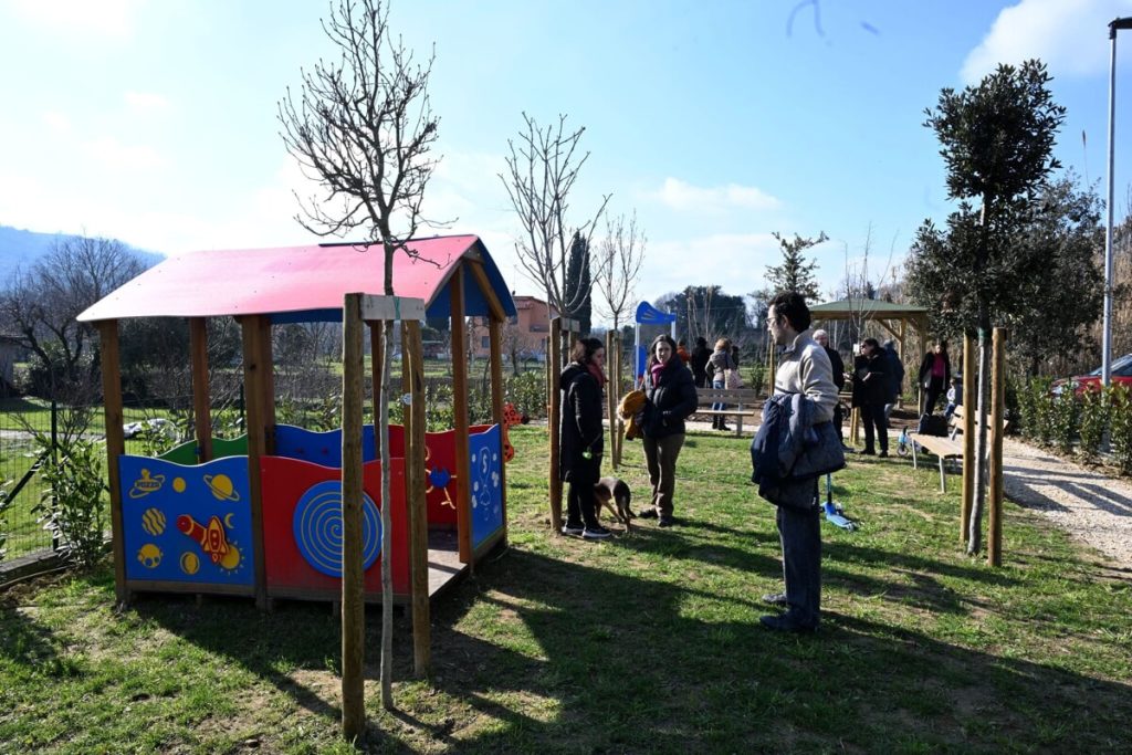 Il nuovo volto del giardino di via Belisario Vinta FOTO
