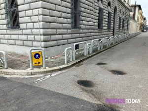 Bottiglie incendiarie contro il consolato Usa / FOTO