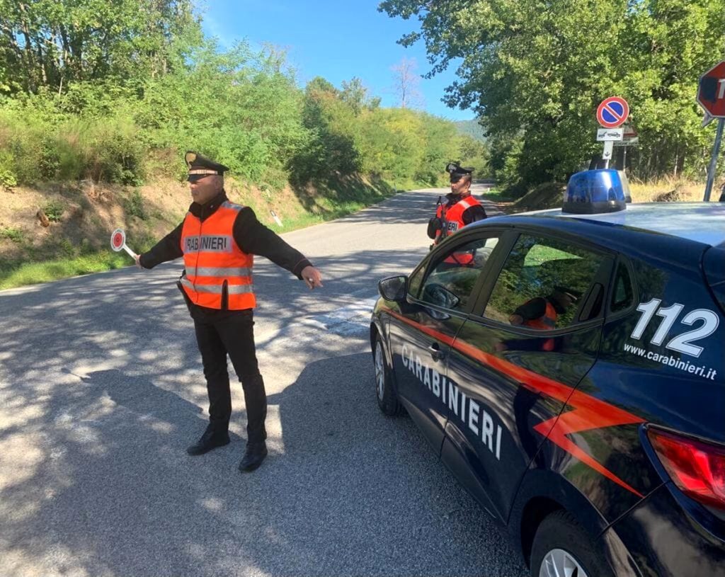 Rapina e palpeggiamenti ai danni di un disabile: in carcere una 31enne