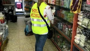 Senza servizi igienici vendeva superalcolici, chiusura definitiva per un minimarket in centro