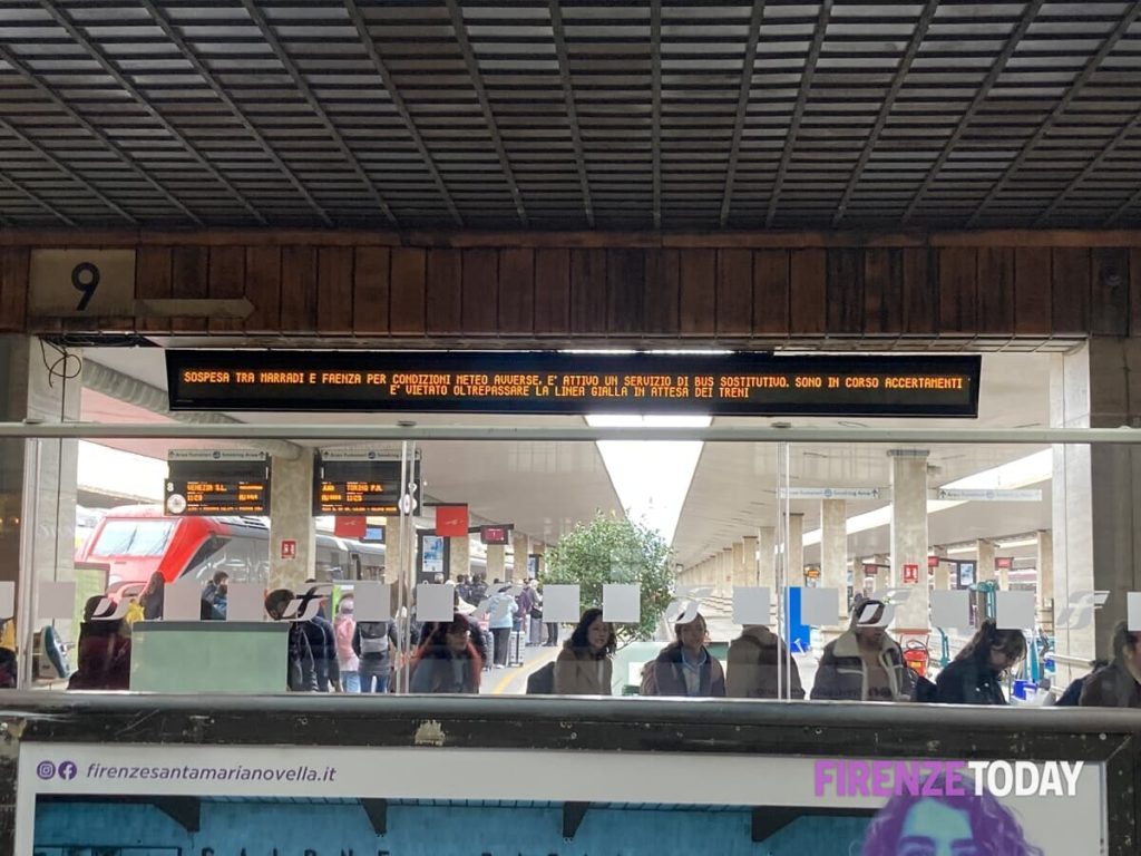 Treni, giornata nera: cancellazioni e guasti sulla linea