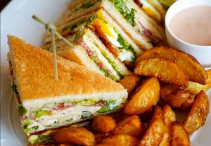 La sfida del miglior Club Sandwich al ristorante Atto di Vito Mollica