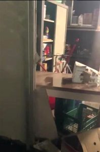 Bar sfasciato e saccheggiato, ipotesi baby gang