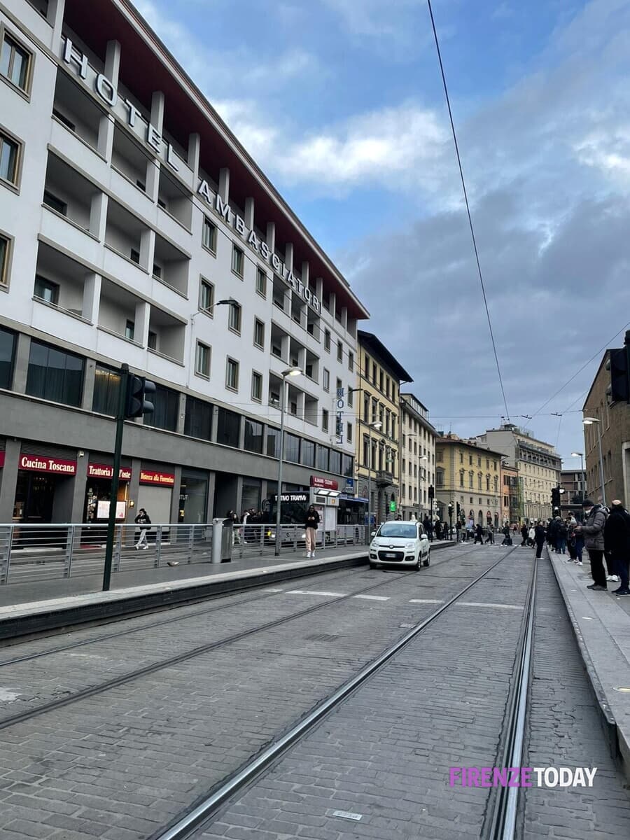 Tramvia ferma: quasi due ore di stop su entrambe le linee nell'ora di punta