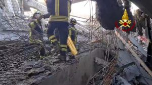 Strage sul lavoro al cantiere del supermercato, tutte le Esselunga chiuse per lutto a Firenze