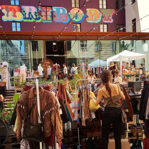 Vintage Kilo Sale al Renny Club