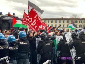 Nardella: “Inaccettabile usare la violenza contro chi manifesta pacificamente il proprio dissenso politico”