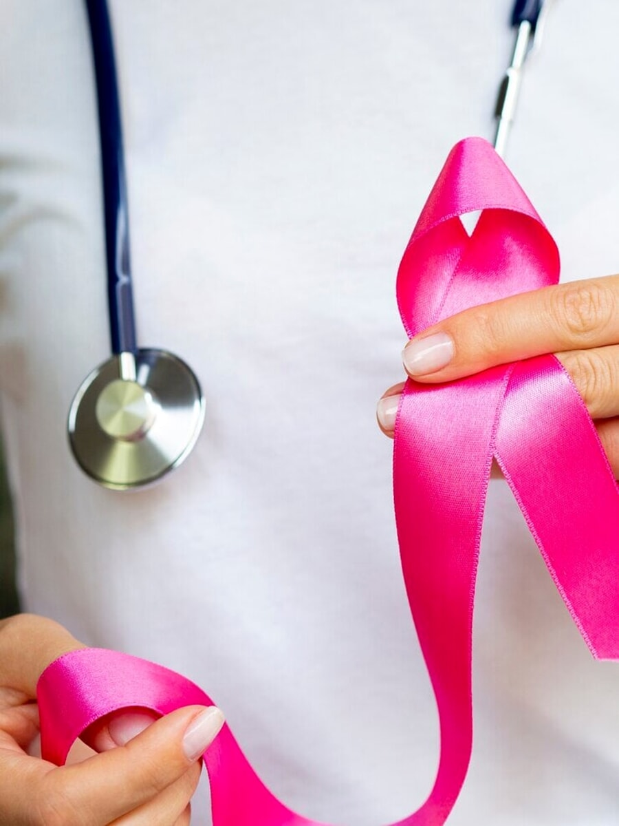 Tumore al seno: visite gratis per 129 donne in difficoltà