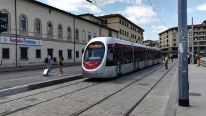 Tramvia: chiuso viale Lavagnini per rimuovere la passerella pedonale 
