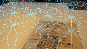 Sulle orme di Boccaccio: a Certaldo il Decameron si fa arte contemporanea tra origami digitali, alabastri e realtà mista