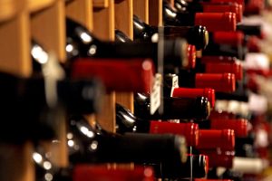 Aperitivo con le stelle del vino: degustazioni dei migliori vini che hanno partecipato al contest RossoRubino WineCup 2024