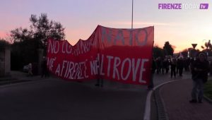 Corteo contro base Nato alla caserma Predieri. Palagi: “Pretendiamo informazioni chiare”  VIDEO