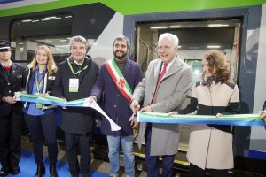 Treni, un nuovo Regionale ibrido per la Toscana / FOTO