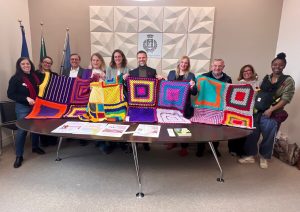 Le coperte anti-violenza di Viva Vittoria, la scultura contro i femminicidi: le iniziative per la Festa della Donna a Bagno a Ripoli