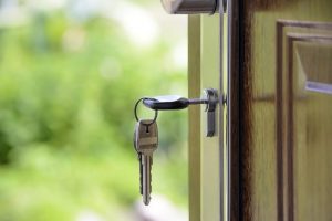 Turismo, dagli armadi agli infissi anti rumore: le 10 cose che deve avere una casa in affitto