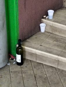 Il comitato di San Jacopino: "Crack e alcol, più controlli". Nuovo sit in per la sicurezza in centro