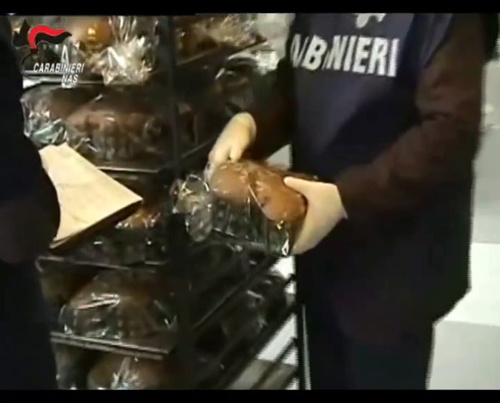 Nas, controlli in tutta Italia: maxi sequestro di prodotti pasquali, a Firenze chiusa pasticceria