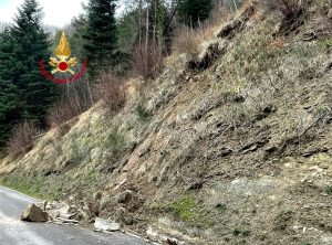 Chiusa per frana la via di Palazzuolo