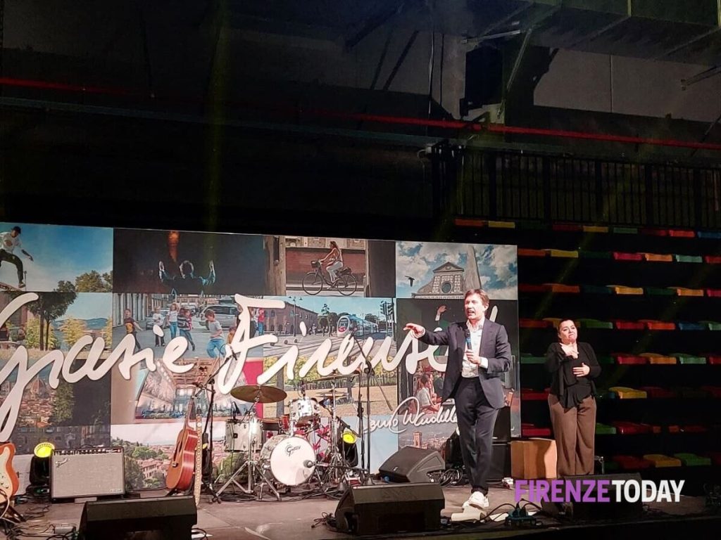 Il saluto del sindaco alla città: "Grazie Firenze, un viaggio di dieci anni senza rimpianti" / FOTO