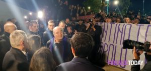 Fiorentina, il discorso di Commisso alla Curva Fiesole per Joe Barone / VIDEO