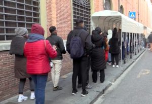 Permessi di soggiorno, 21 organizzazioni scrivono al questore: “Ridurre drasticamente i tempi di attesa”