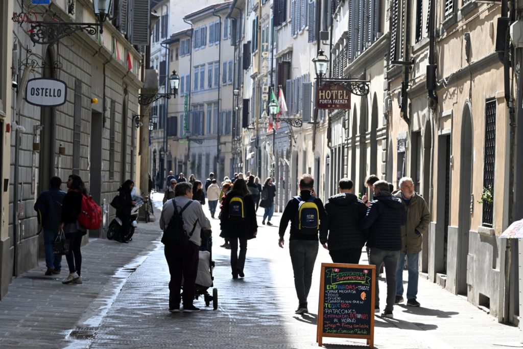 Centro storico, terminati i lavori di via Faenza / FOTO