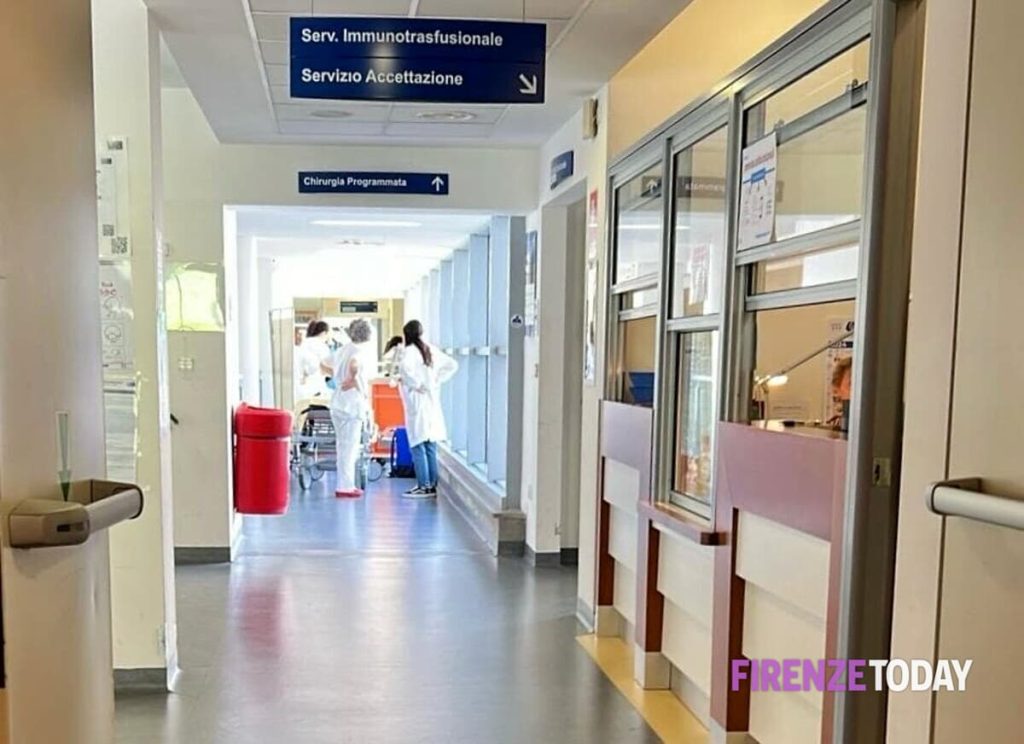 Incidente in ospedale: scivola dopo la donazione di sangue e muore sul colpo / FOTO