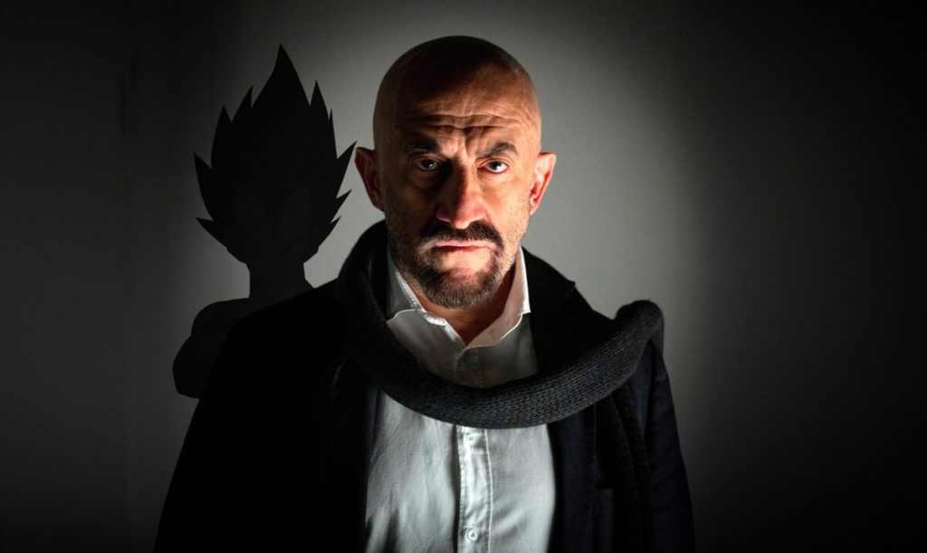 Gianluca Iacono al Teatro Puccini con "Vegeta è morto (e l'ho ucciso io)"