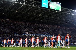 Atalanta-Fiorentina, le decisioni del giudice sportivo tra lanci di bottigliette e sputi