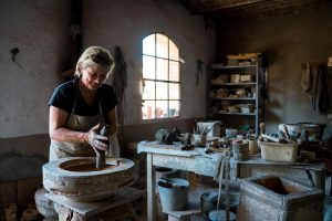 "Buongiorno ceramica": torna la festa diffusa delle Città della Ceramica con visite guidate e attività