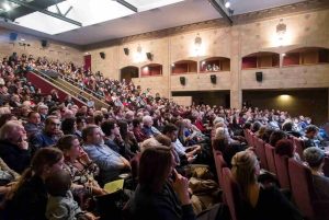 Cinema, tornano a crescere gli spettatori. “Cautamente ottimisti sul futuro”