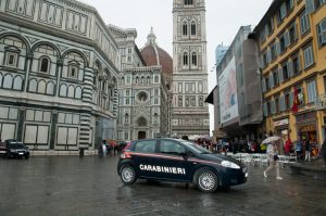 Centro: prova a rubare il portafogli a un carabiniere