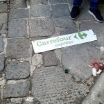 Festa in San Frediano del 25 Aprile: vandalismo contro il Carrefour di Piazza Tasso