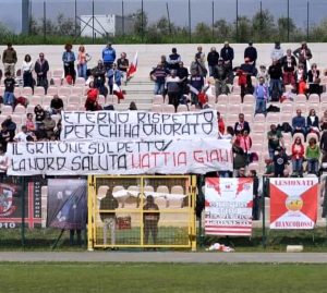 Mattia Giani, striscioni su tutti i campi per ricordarlo: "Mai sarai dimenticato" / FOTO