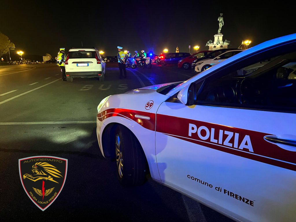 Senza patente e in stato di ebbrezza: una doppietta da oltre 5mila euro