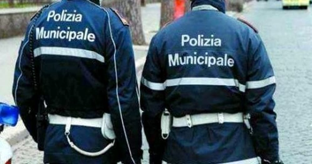 Maxi multe e sequestri in via Faenza