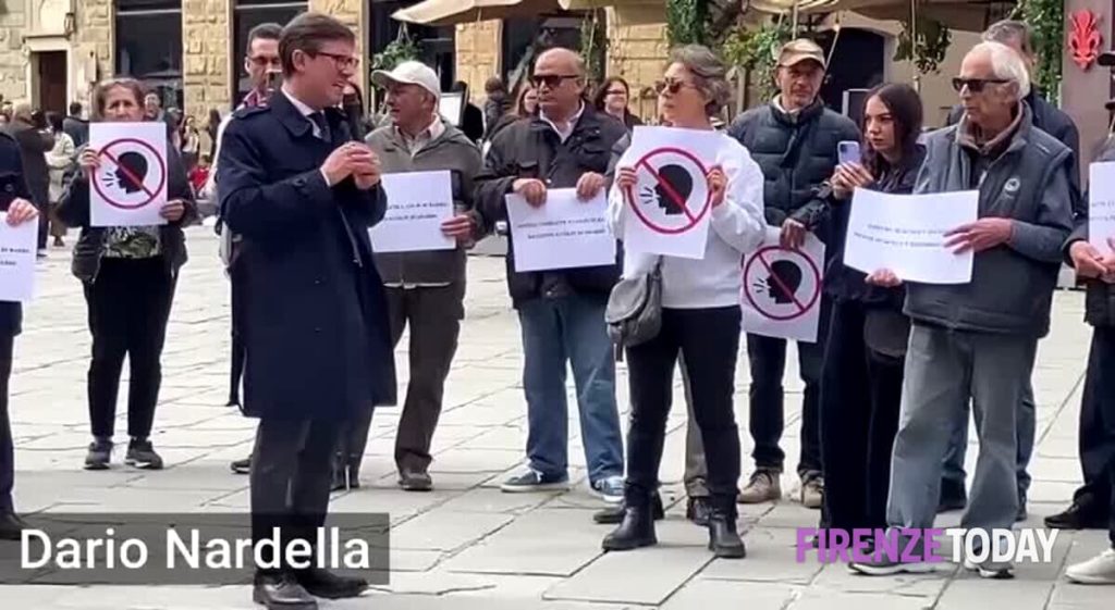 Presidio per il rapper che rischia l’impiccagione: “Fermare la repressione di Teheran” VIDEO