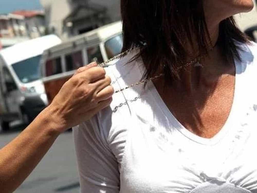 Aggredisce donne a scopo di rapina: salvate da volontario dell’Associazione Nazionale Carabinieri