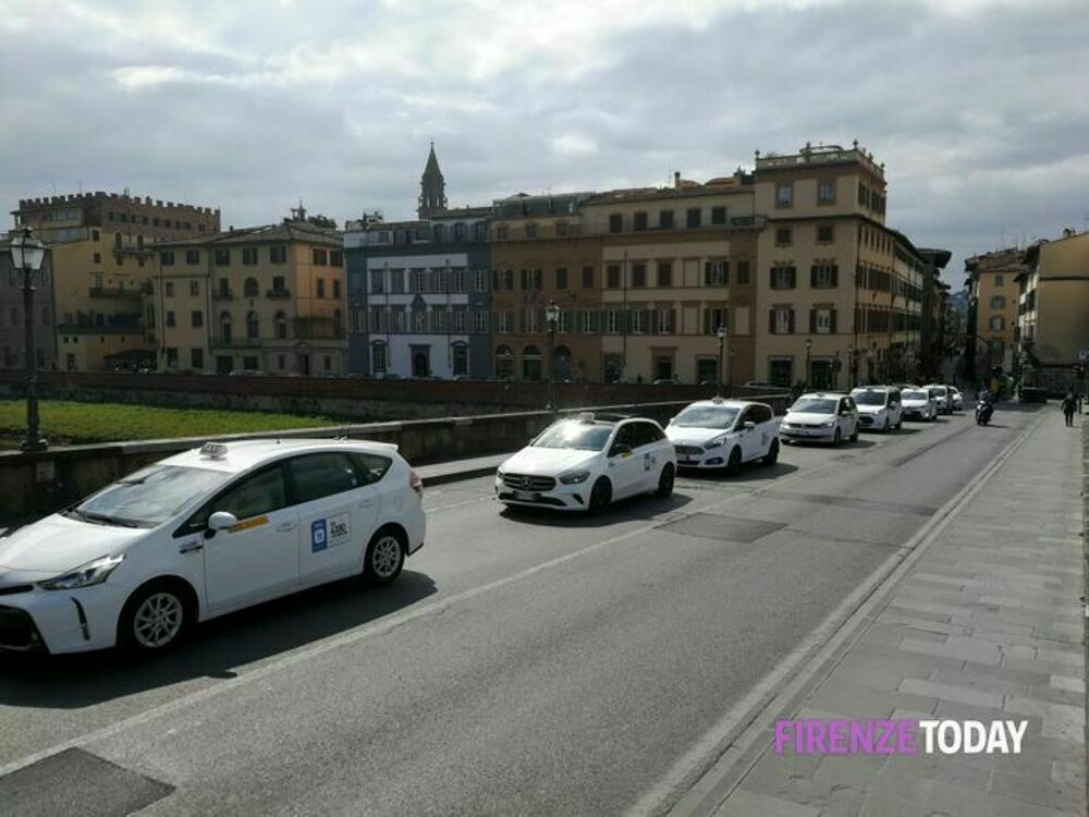 Trasporti, Ceccardi (Lega): “Grave che Roma e Calabria aprano a Uber"