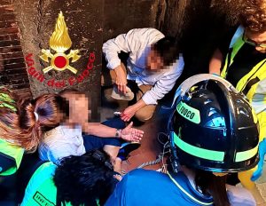 Piazza Duomo: turista colto da malore mentre visita la cupola