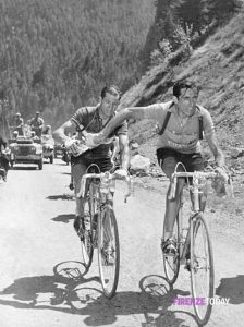 “Una vita sui pedali. La grande scalata di Binda, Bartali e Coppi” in scena al Teatro comunale di Antella