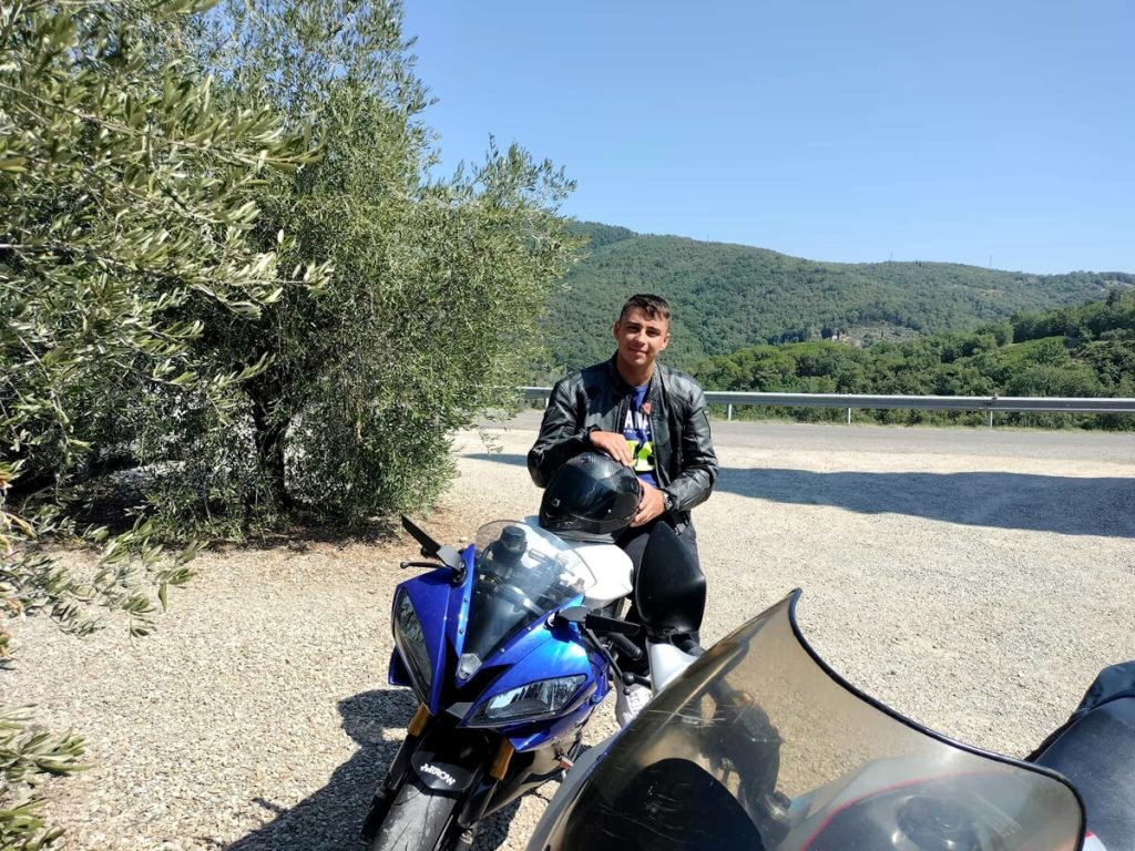 Incidente mortale sui viali, la vittima è un ex calciatore