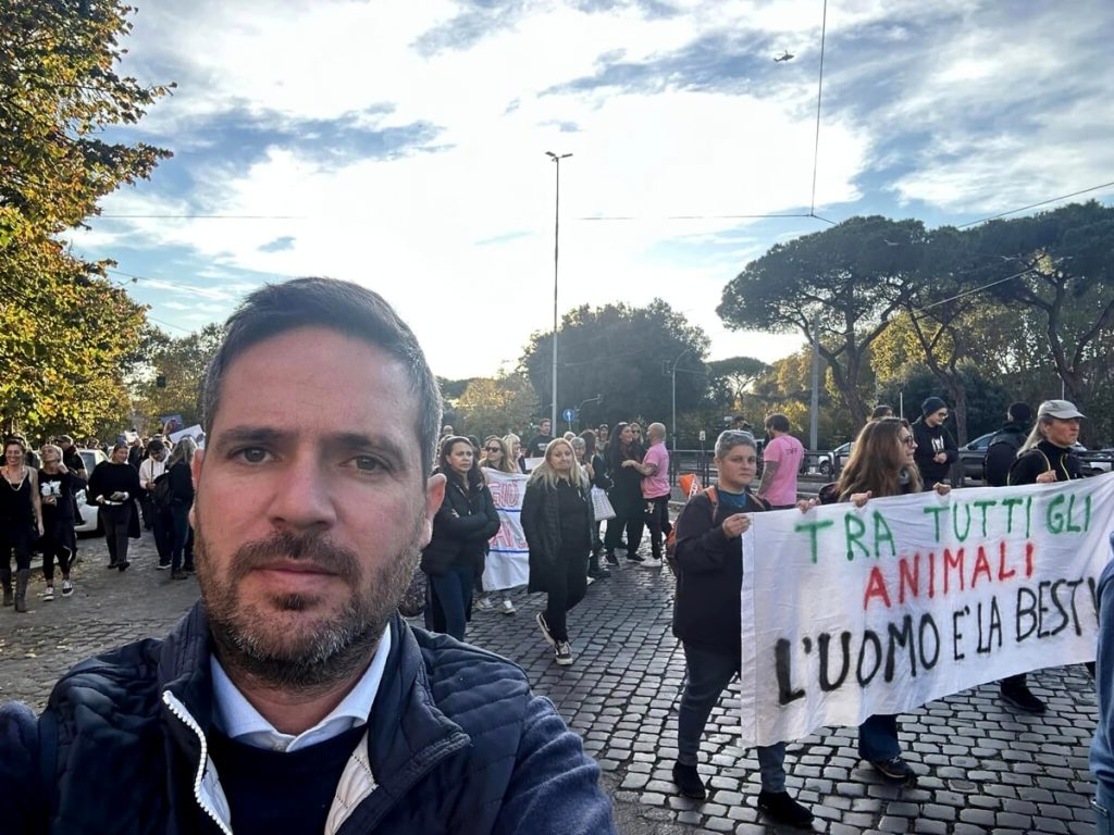 Cinque stelle al fotofinish: presentata la lista